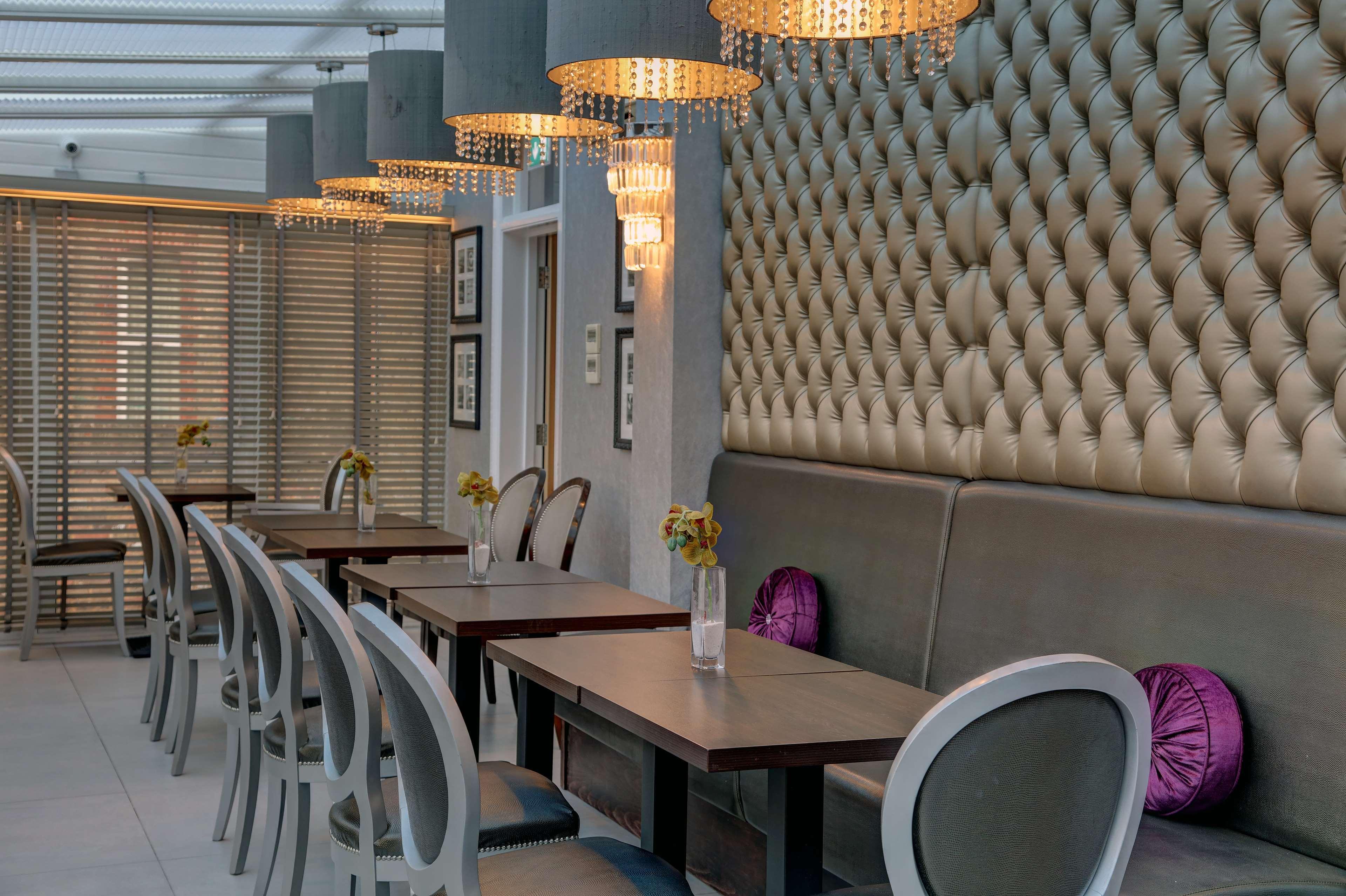 Best Western Chiswick Palace & Suites London Exterior photo
