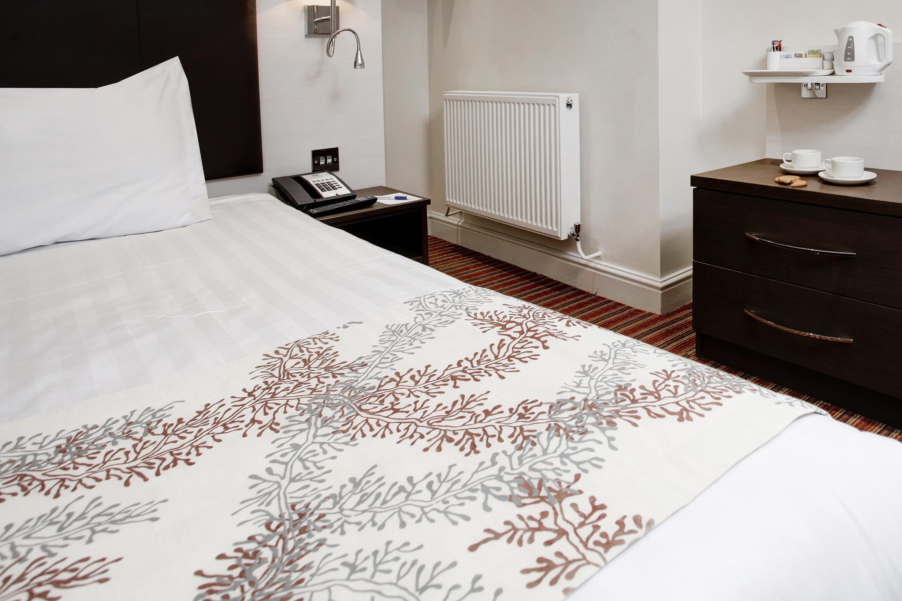 Best Western Chiswick Palace & Suites London Exterior photo
