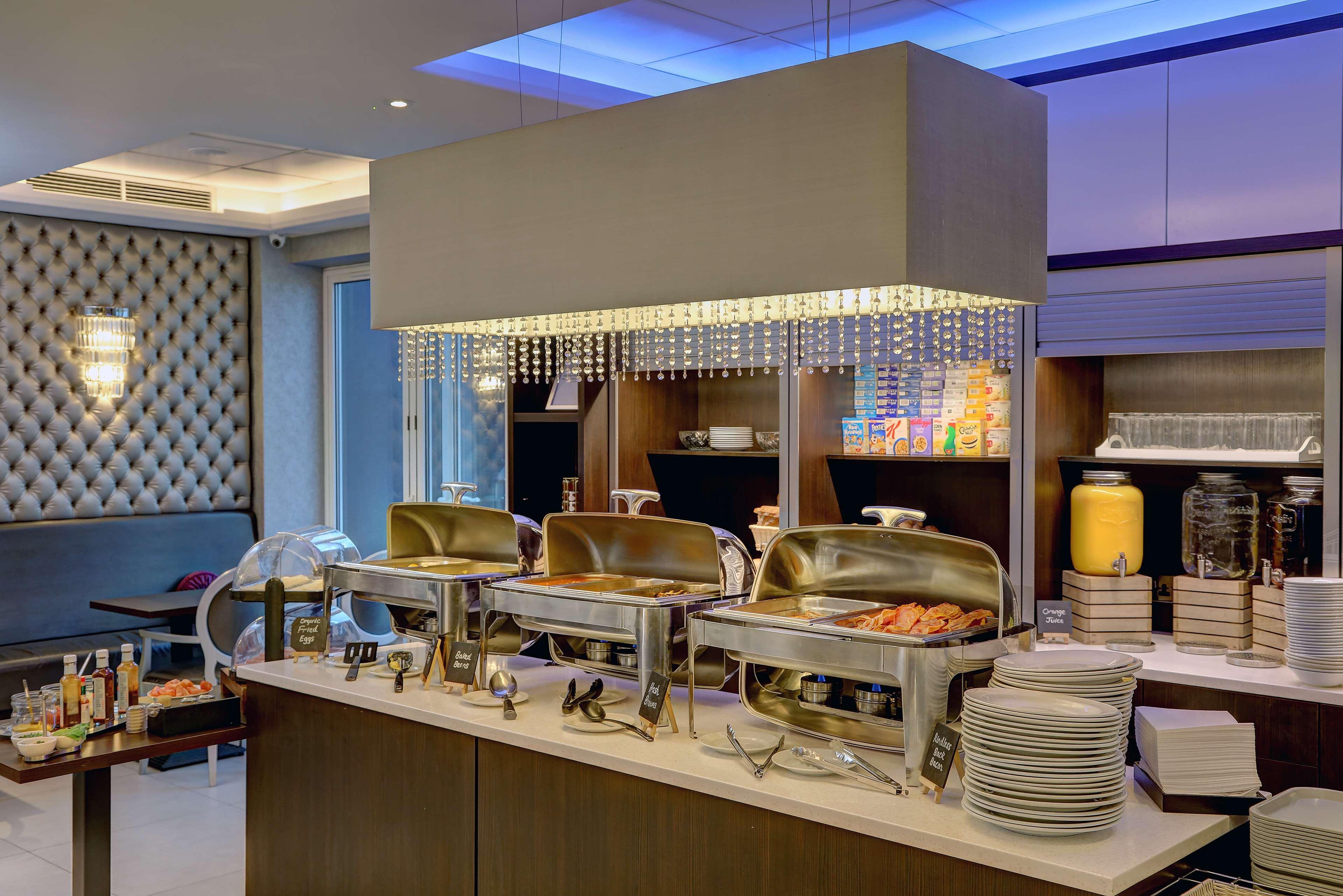 Best Western Chiswick Palace & Suites London Exterior photo