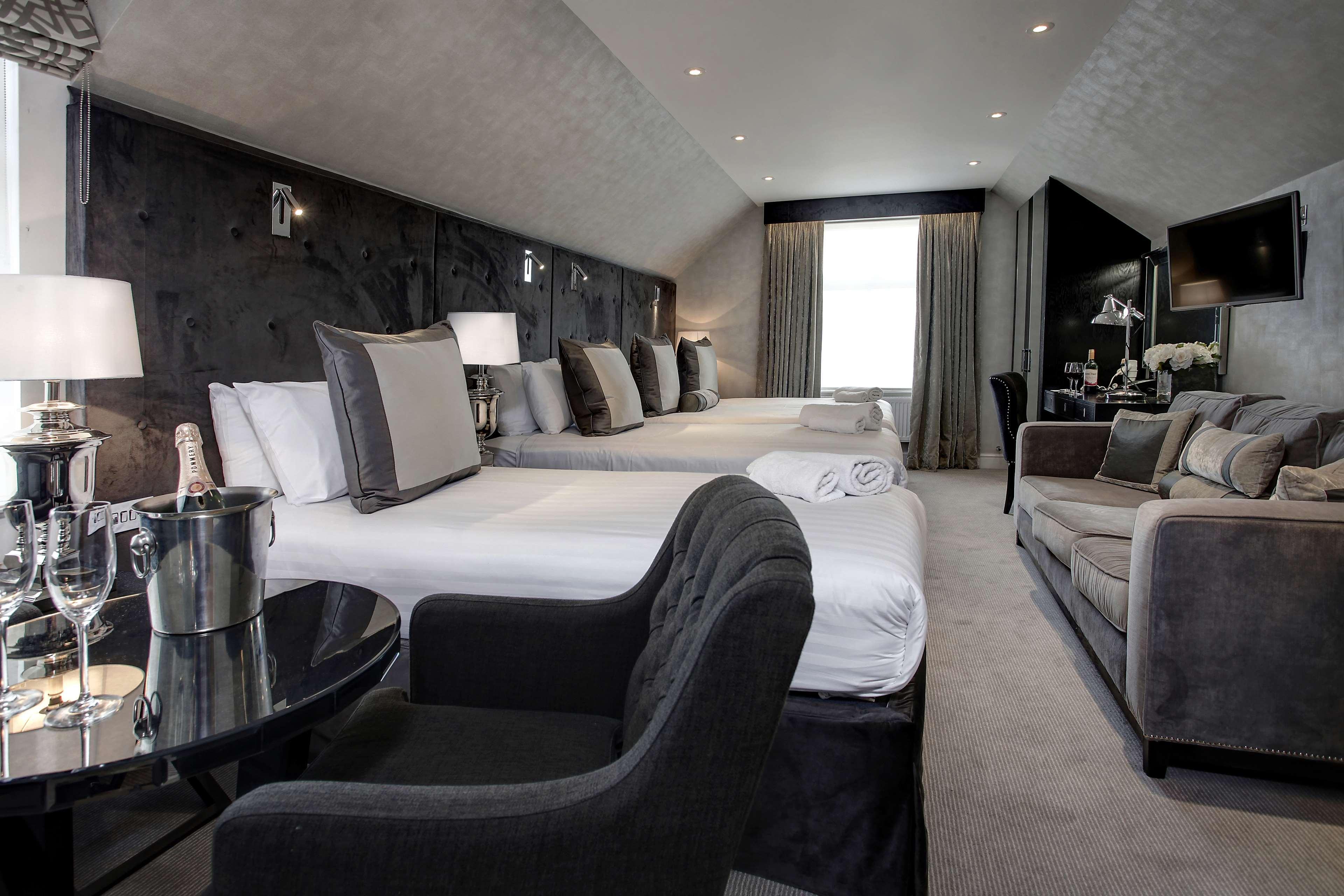 Best Western Chiswick Palace & Suites London Exterior photo
