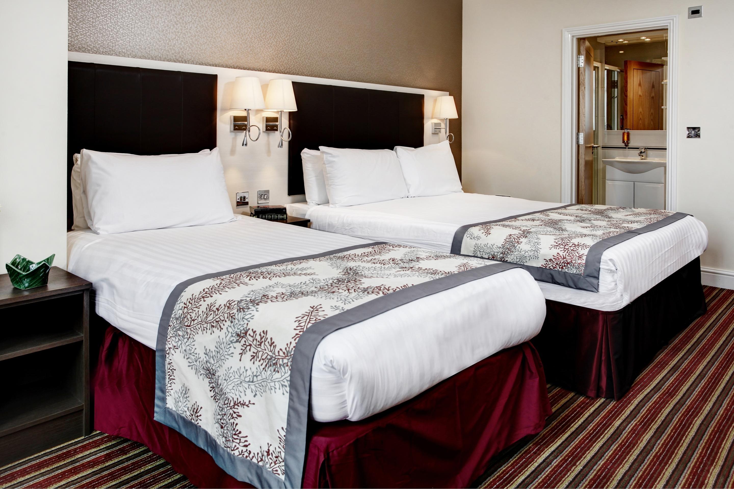 Best Western Chiswick Palace & Suites London Exterior photo