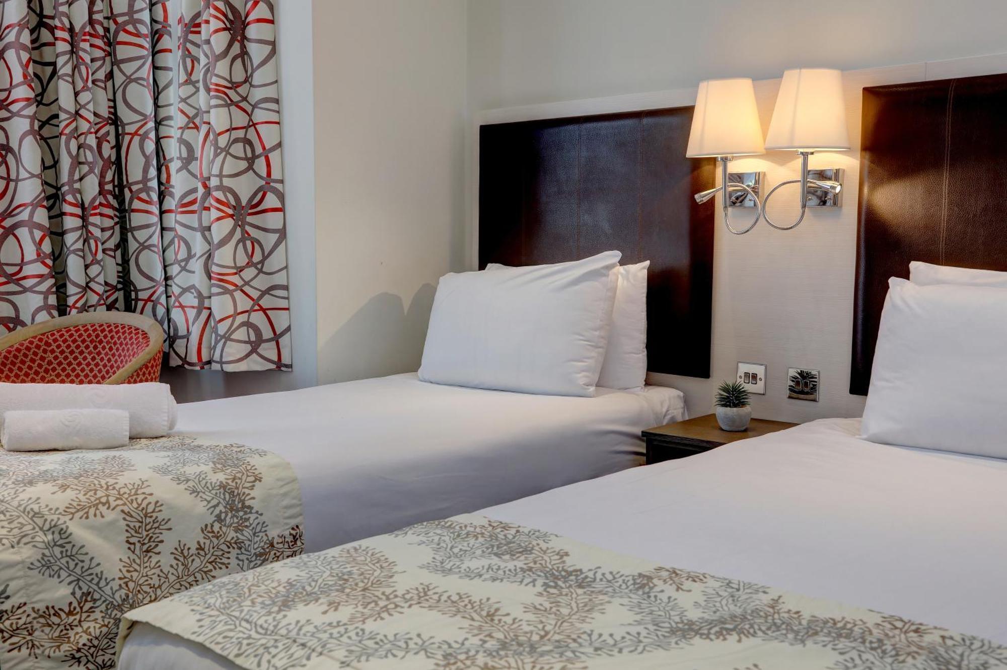 Best Western Chiswick Palace & Suites London Exterior photo